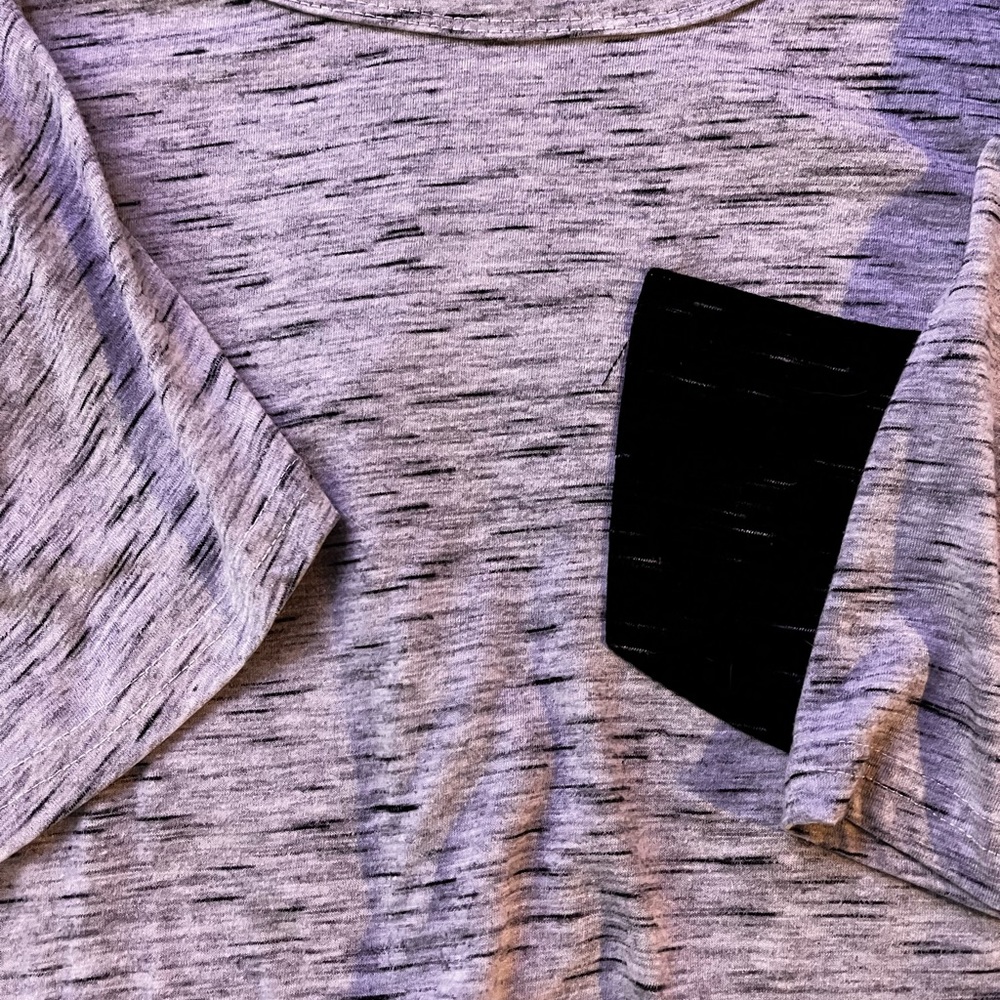Men’s long fit tee